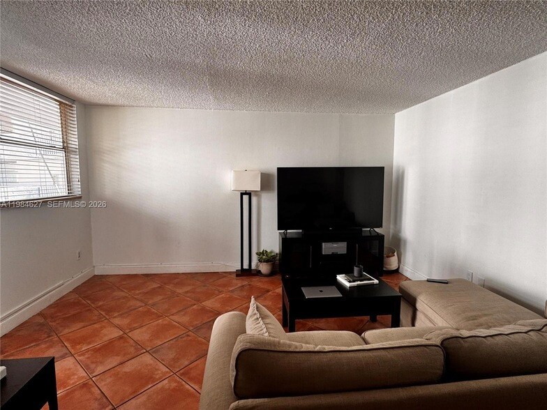 Foto del edificio - 1801 S Treasure Dr