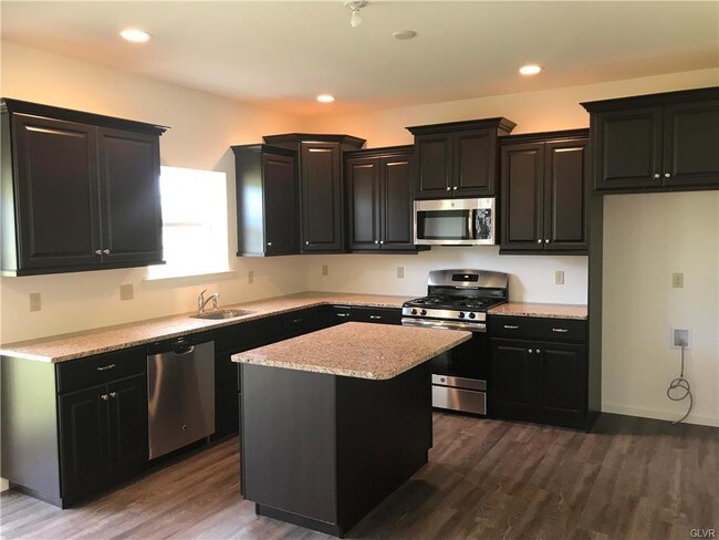 Building Photo - 5930 Winterberry Pl