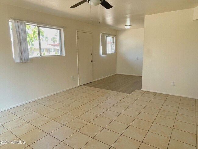 Foto del edificio - 4719 N 15th Ave
