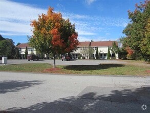 Building Photo - 1025 S Mammoth Rd