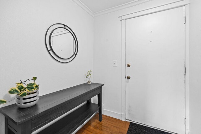 Foto del edificio - 844 W Cliff Dr