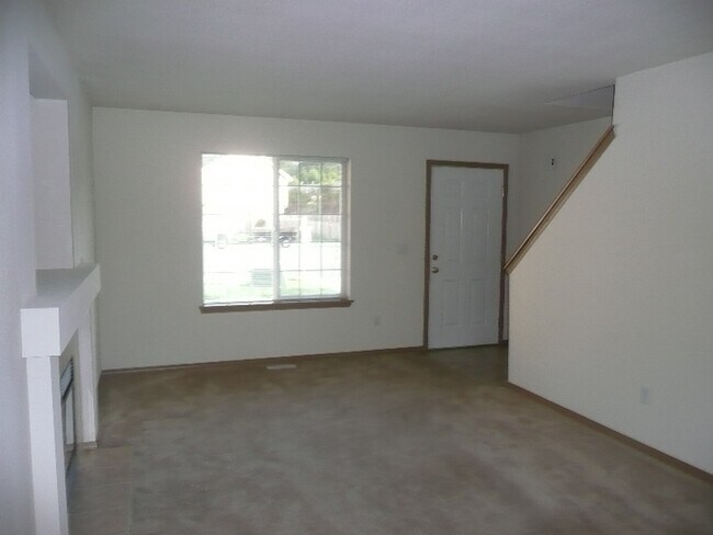 Building Photo - Nice 3 Bedroom 2 Story in Fredrickson!!