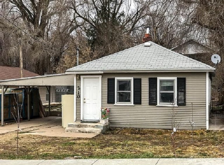 Primary Photo - 210 8th St