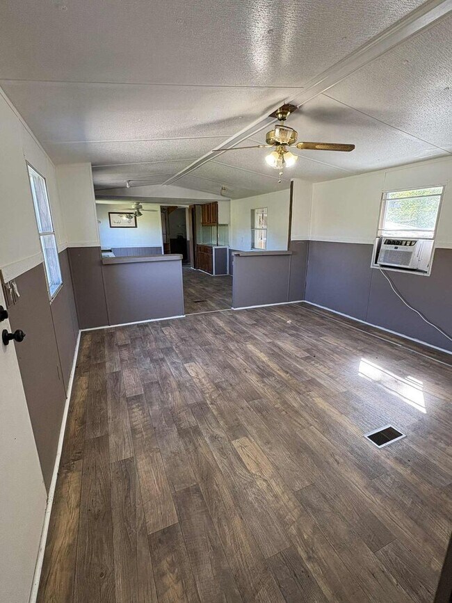 Foto del edificio - Quiet, Comfortable Living