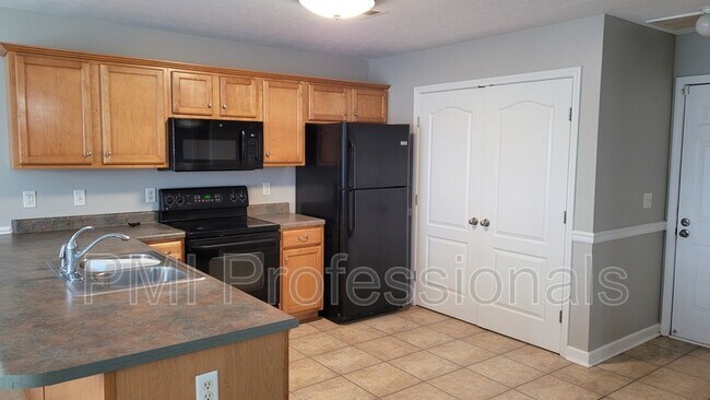 Building Photo - 1617 Allston Dr