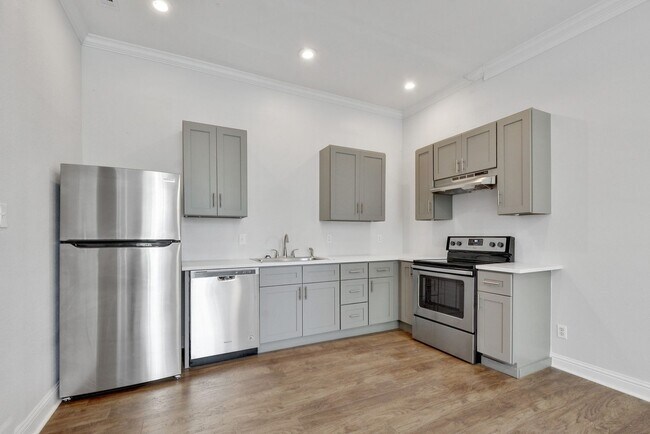 Foto del edificio - 200 Mockingbird Ln W