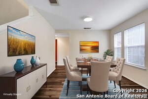 Foto del edificio - 827 Clover Creek