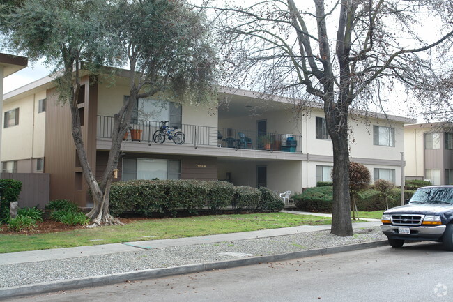 Villa Ranchero - Ranchero Apartments