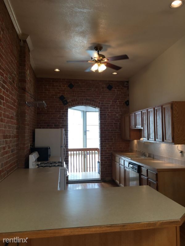 Building Photo - Studio, 1 bath Apartment - 216 1/2 1st Street