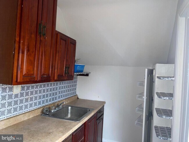 Foto del edificio - 1010 E Washington Ln