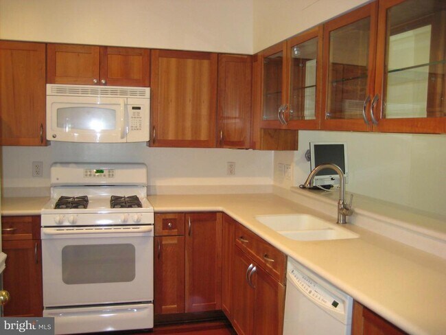 Foto del edificio - 7183 Fairfield Ct