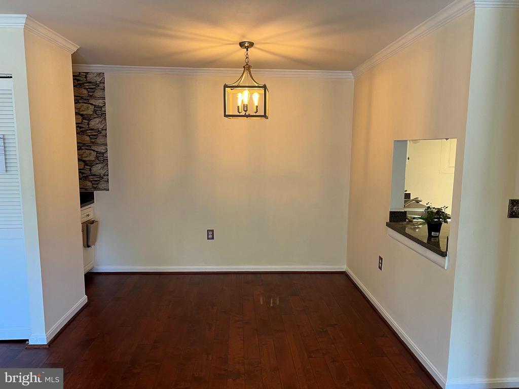 Foto principal - 18336 Streamside Dr