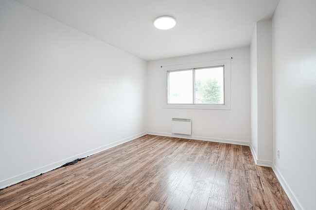 Photo du bâtiment - 8810 R. Sherbrooke E