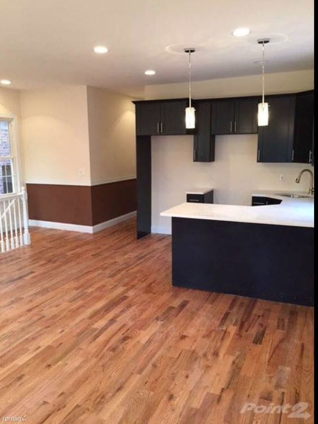 Building Photo - 2430 Saint Raymonds Ave