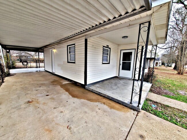 Foto del edificio - Decatur 3BR House