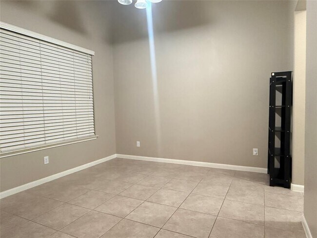 Building Photo - 112 E Adelanta Place