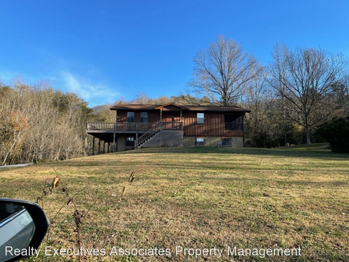 Foto principal - 5 br, 3 bath House - 110 Bruce Street