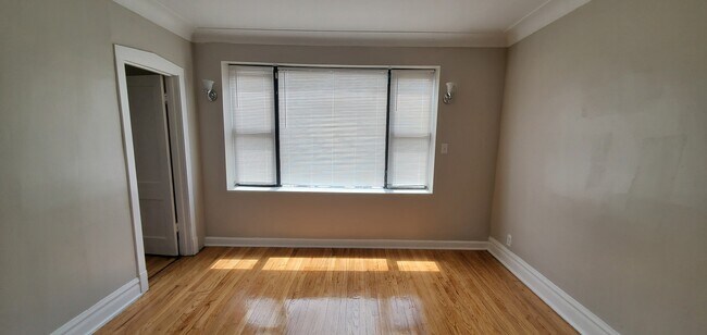 Building Photo - 3980 S Archer Ave