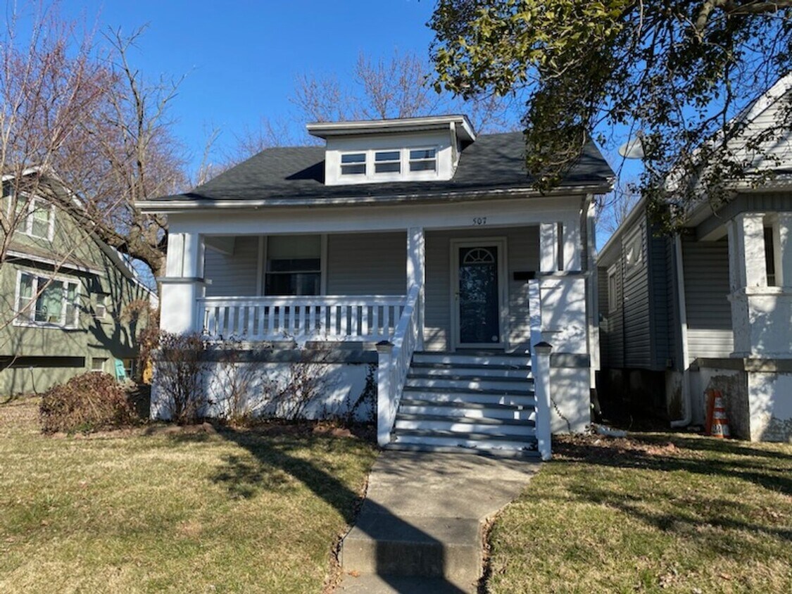 Primary Photo - Newly update 3/1 bed and bath home for rent