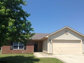 Building Photo - 8130 N Harvest Ln