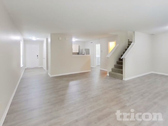 Building Photo - 5956 Portman Pl