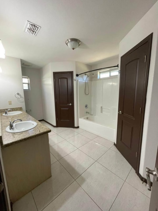 Building Photo - 3024 Whitetail Dr