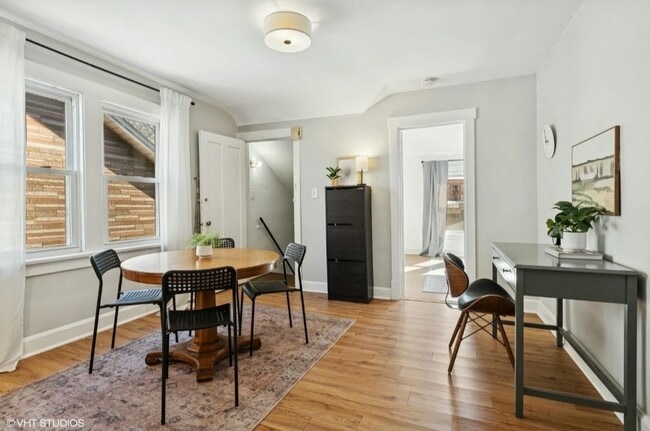 Building Photo - 3634 N Christiana Ave