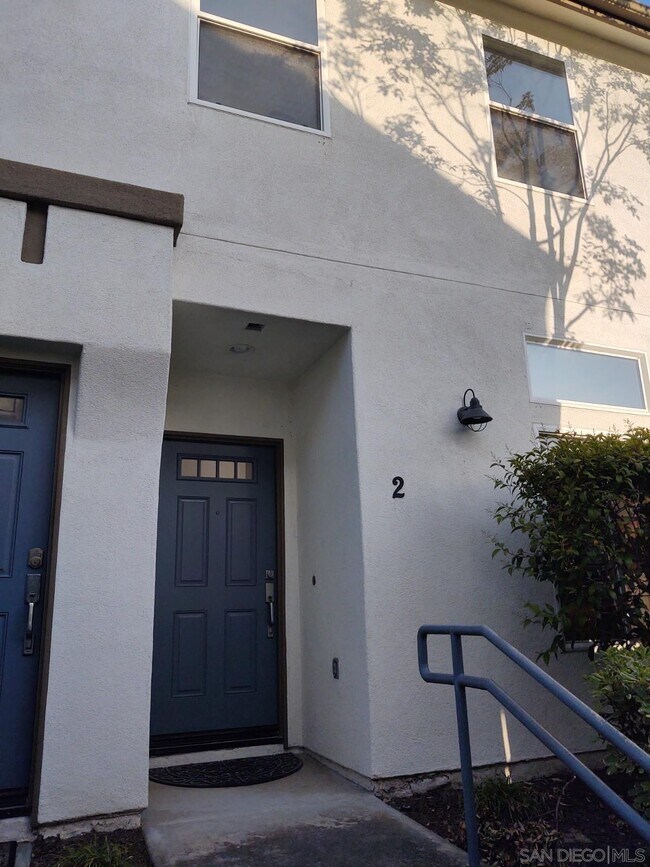 Building Photo - 16908 Robins Nest Way
