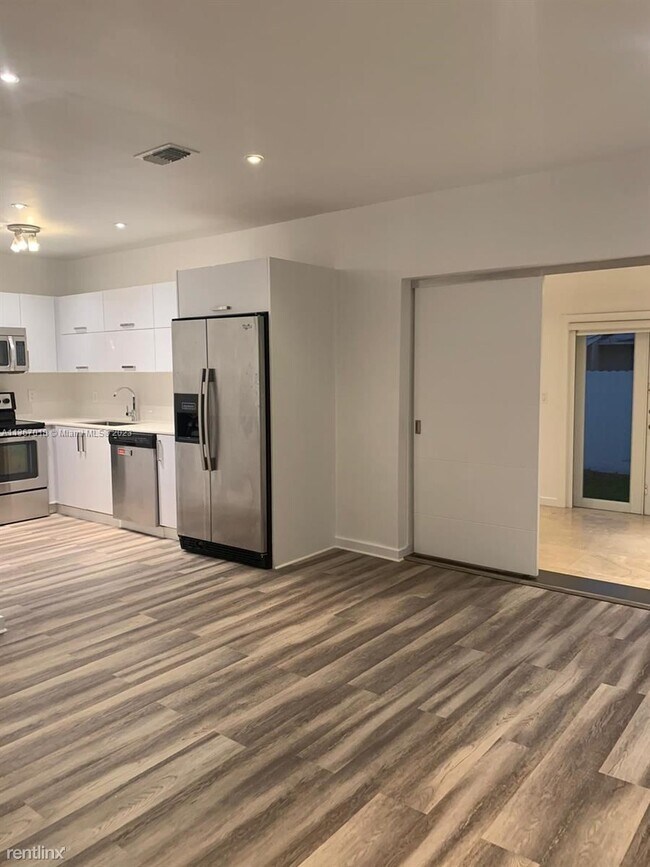 Foto del edificio - 3 br, 2 bath House - 3016 SW 24th St