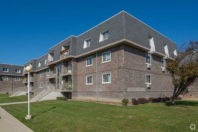 River Trail Condominium