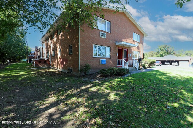 Foto del edificio - 30 Lamb Ave