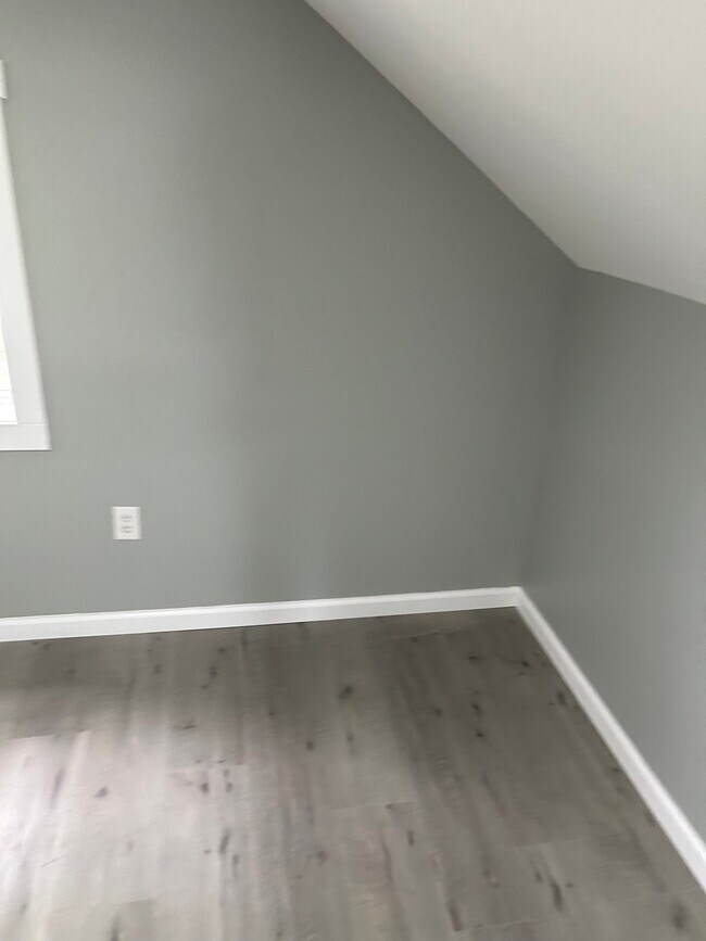 Foto del edificio - 4667 Eastlawn St