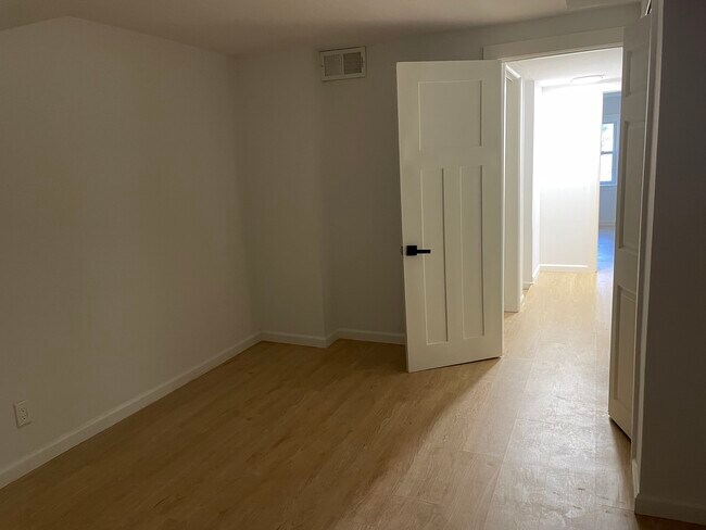 Oficina - 106 Wyldewood Rd