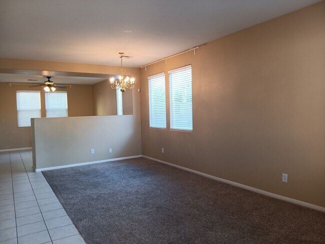 Building Photo - BEAUTIFUL 4BD/3BA SUMMERLIN HOME W/ LOFT A...