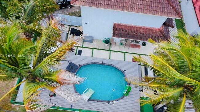 Foto del edificio - 16950 SW 93rd Ave