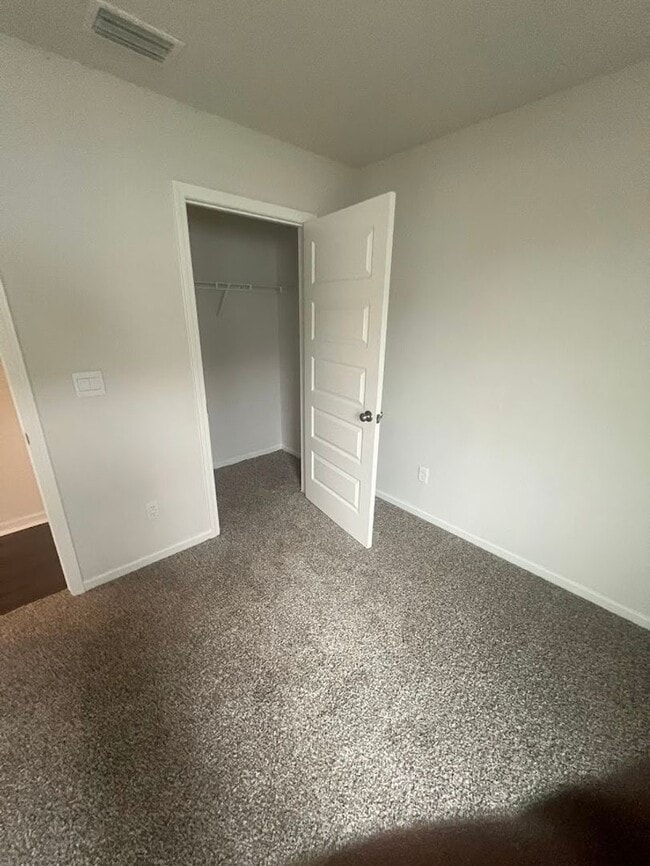 Building Photo - Stonebrooke S/D