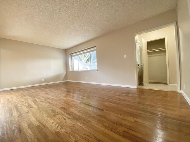 Foto del edificio - 7027 E Hanbury St