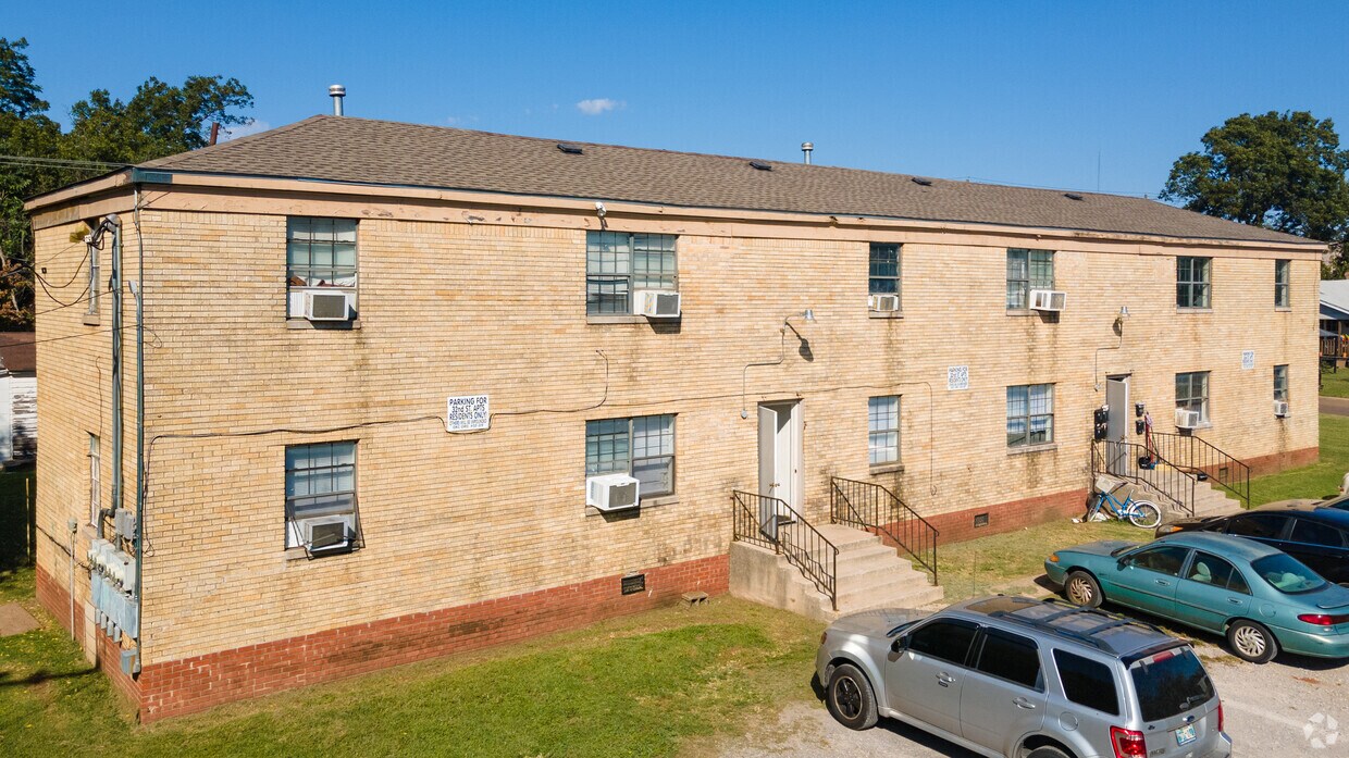 Foto principal - 218 SW 32nd St