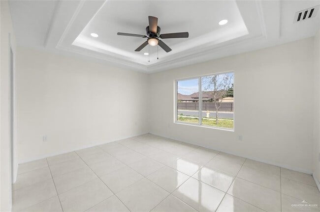 Building Photo - 13 San Pascual St