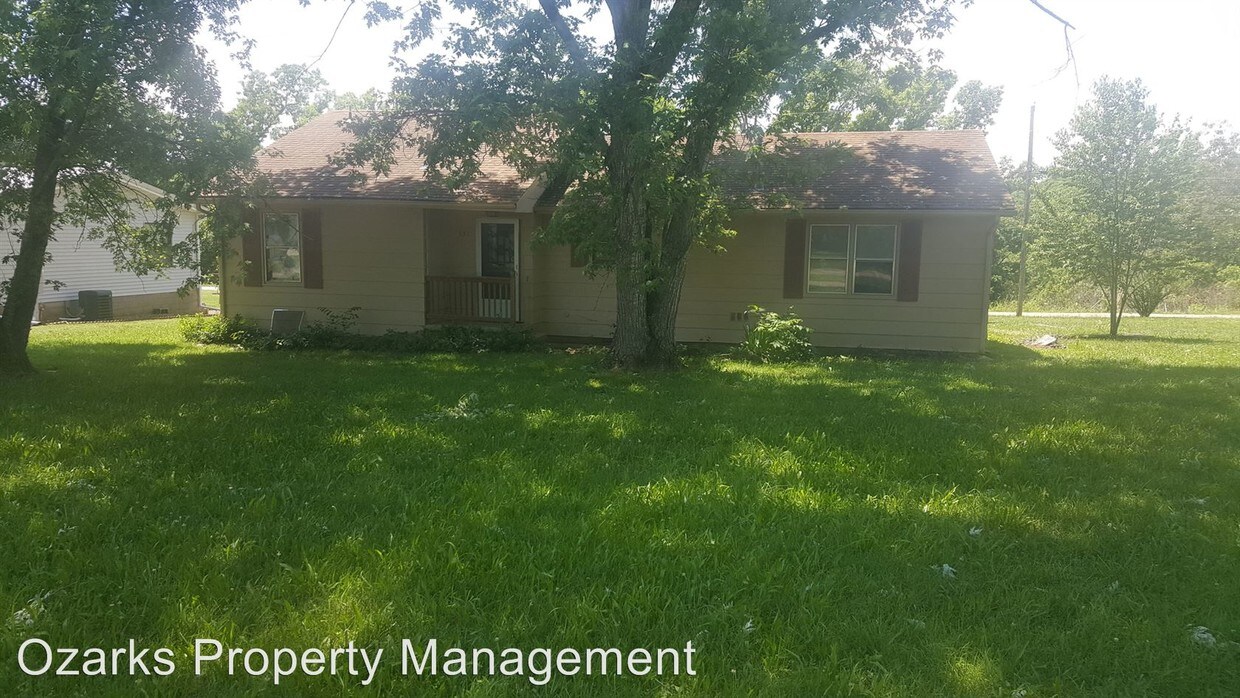 Primary Photo - 3 br, 1.5 bath House - 337 SUNDOWN LANE