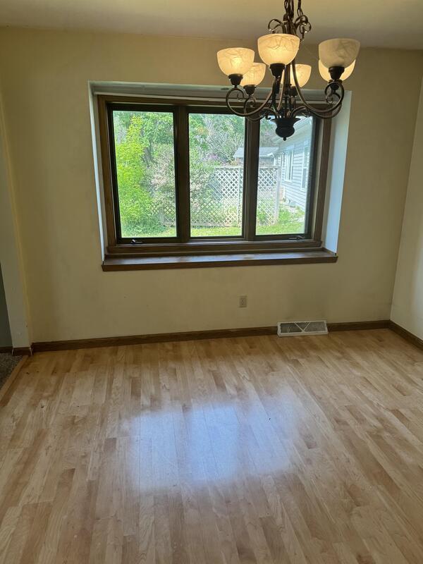 Building Photo - 8 Continental Ct