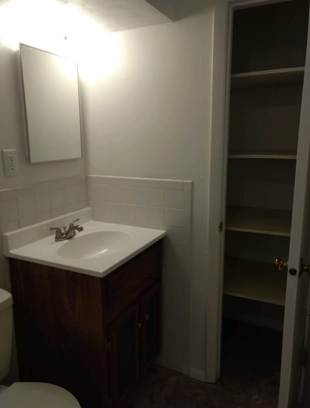 Bathroom - 19 Tesson Hls