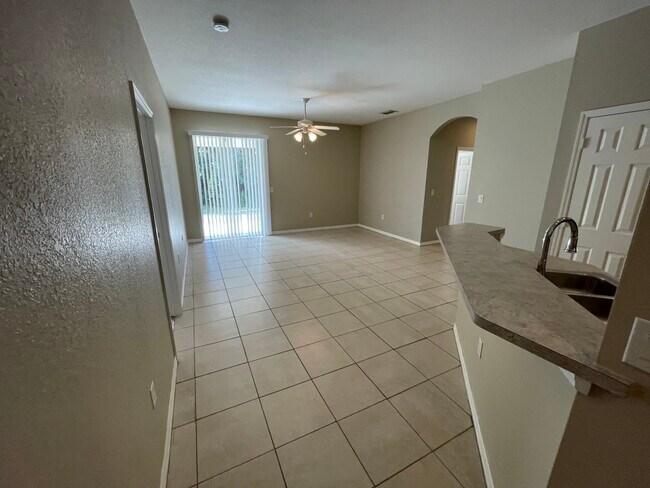 Foto del edificio - 2707 Caladium Rd