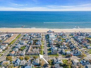 Building Photo - 120 10th Ave