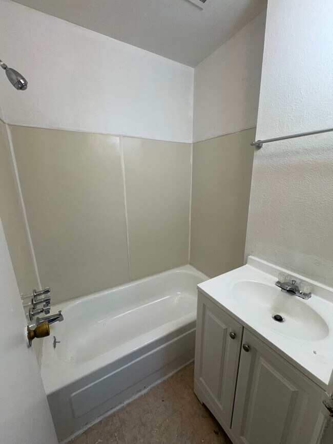 Foto del edificio - 2425 Verde Dr