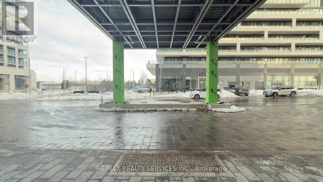 Building Photo - 27 Korda Gate