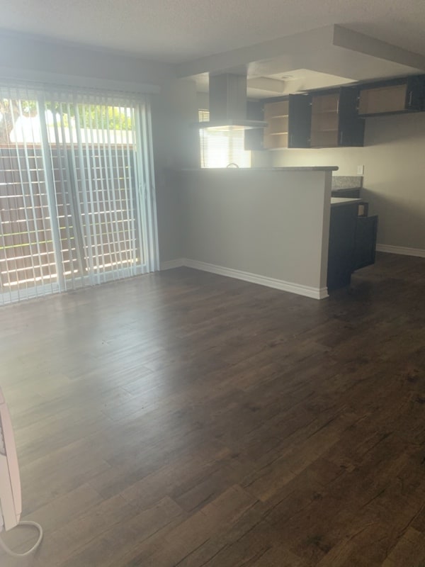 Building Photo - 7042 Fenway Dr