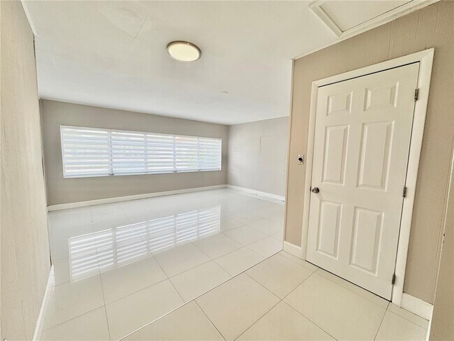 Foto del edificio - 4905 Harrison St