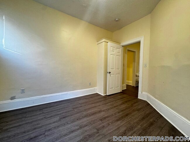 Building Photo - 81 Ruthven St