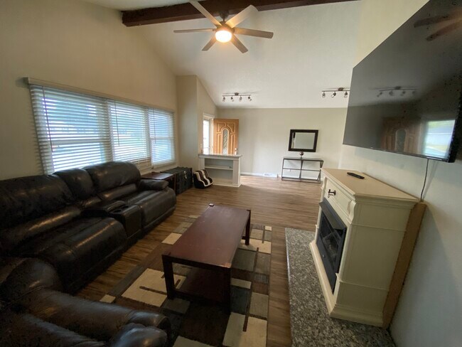 Foto del edificio - 606 E Jasper St